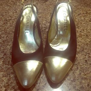Vintage Chanel Pumps