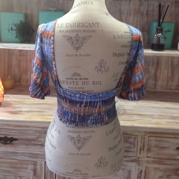 NWOT "Grecian" crop top - Picture 3 of 3