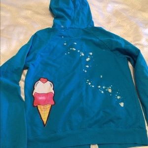 Primp sweats. Paris Hilton Jessica Simpson celeb