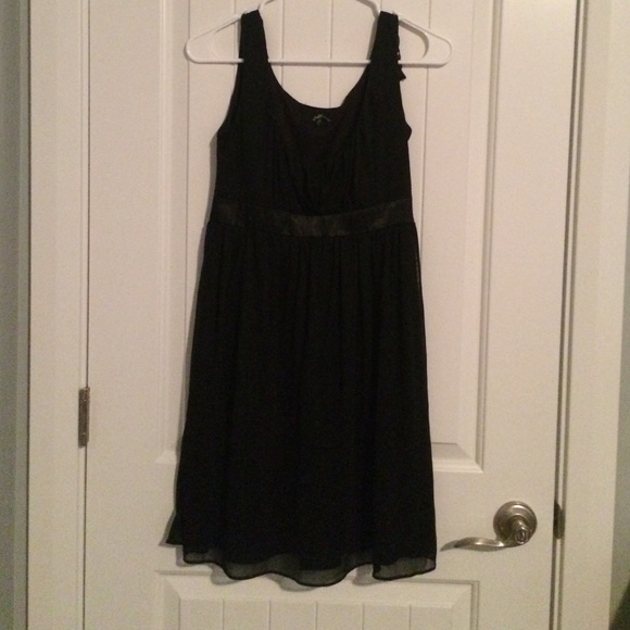 Little Black Dress - Picture 4 of 6