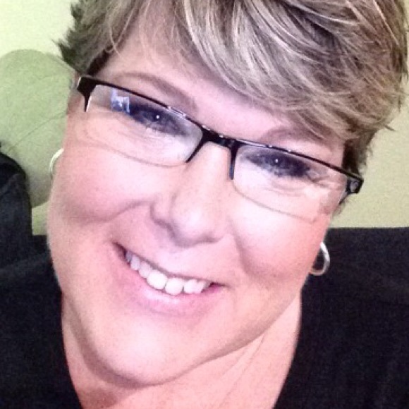 Meet your Posher, Andrea