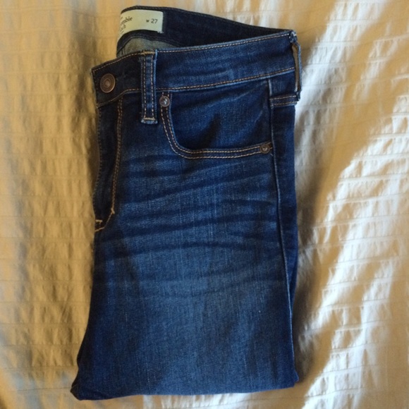 Abercrombie & Fitch medium wash skinny jeans