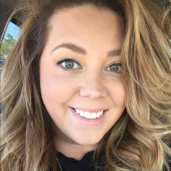 Meet your Posher, Amber