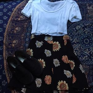 Black sunflower Brandy Melville skirt
