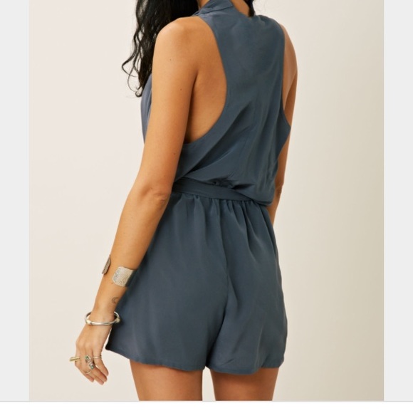 🎉🎉HP🎉🎉sold out Rory Beca romper - Picture 3 of 5