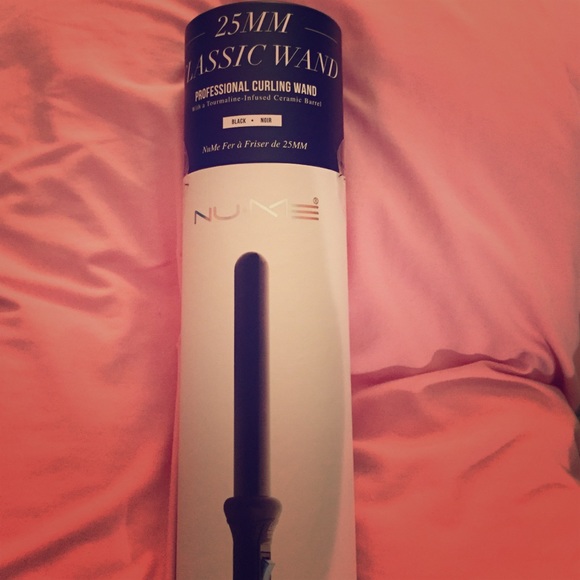 BRAND NEW NUME 25mm curling wand
