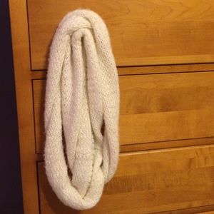 Hollister infinity scarf