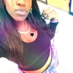 Meet your Posher, Tonika