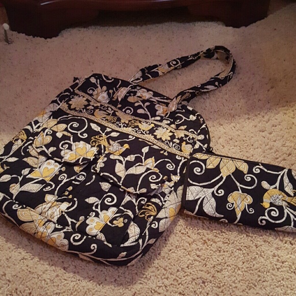 Vera Bradley Handbags - Vera Bradley Purse