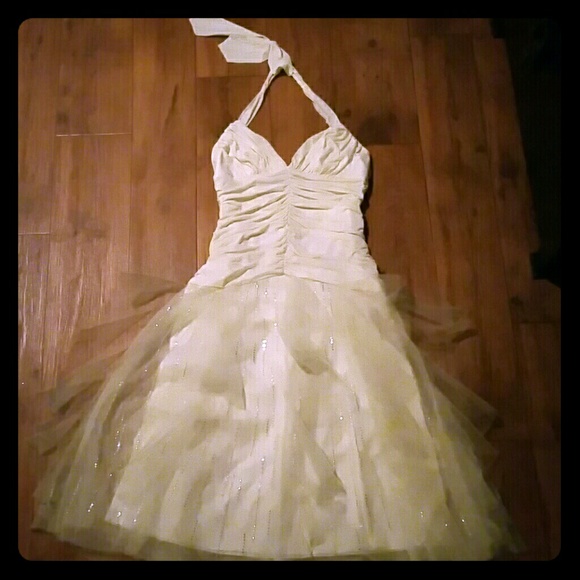GORGEOUS winter white halter dress BCBG