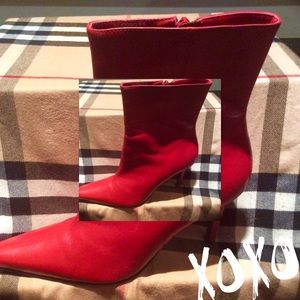 Bruno Valenti. 💄Red stilleto Ladies ankle boots