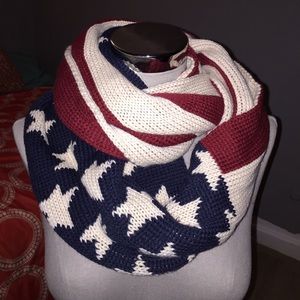 Chunky American flag scarf