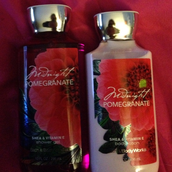 Bath & Body works body lotion and shower gel set