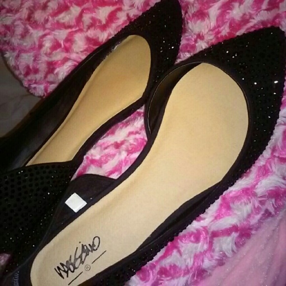 Pointed toe shoe