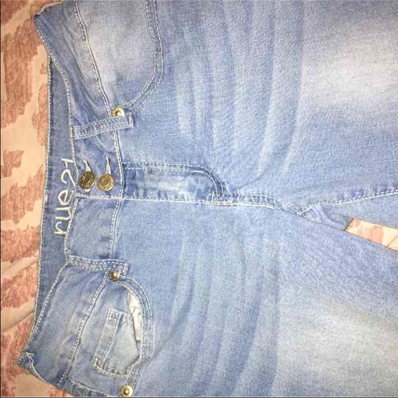 Light colored jeans - Picture 2 of 2