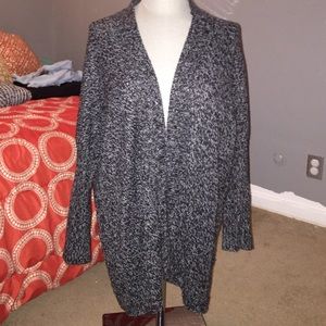 Quinn gray & white sweater