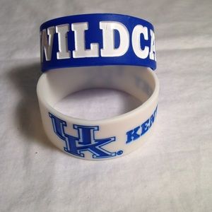 University of Kentucky thick rubber brackets