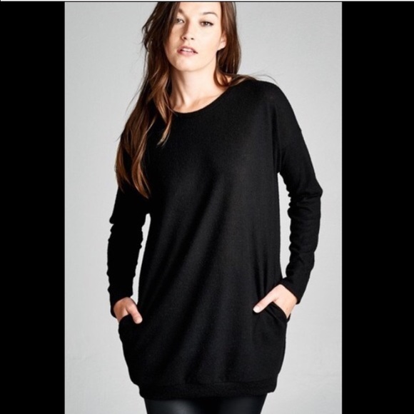 🇺🇸SUPER SOFT Black Two Pocket Top - Picture 2 of 4