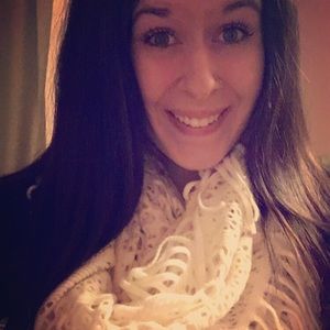 Meet your Posher, Melina