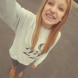 Meet your Posher, Christina