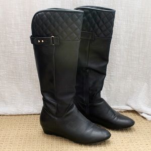 knee high black boots