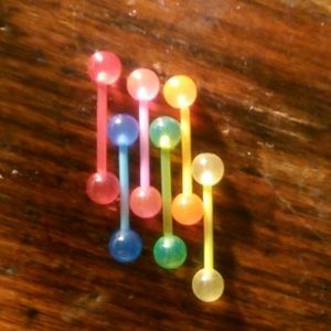 Plastic tongue/ear/belly rings