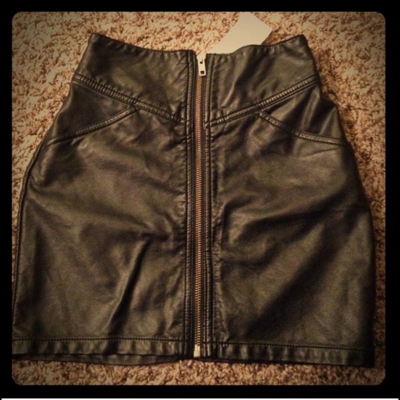 Leather skirt