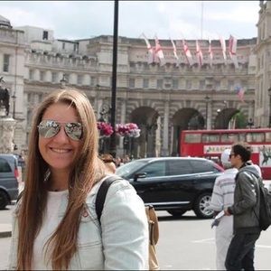 Meet your Posher, Melanie