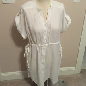 White tunic flowy & comfortable