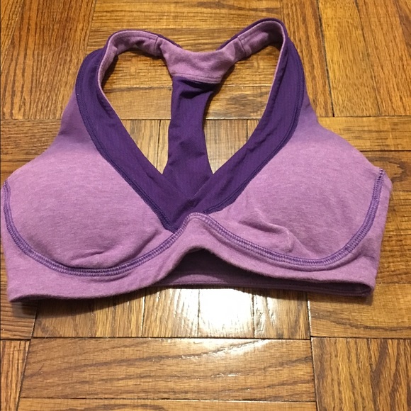 Lululemon sports bra