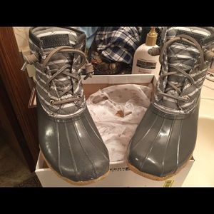 Trade to saramcb07---top sider duck boots size 7
