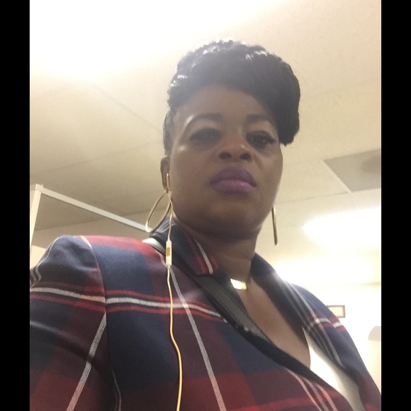 Meet your Posher, Hennie