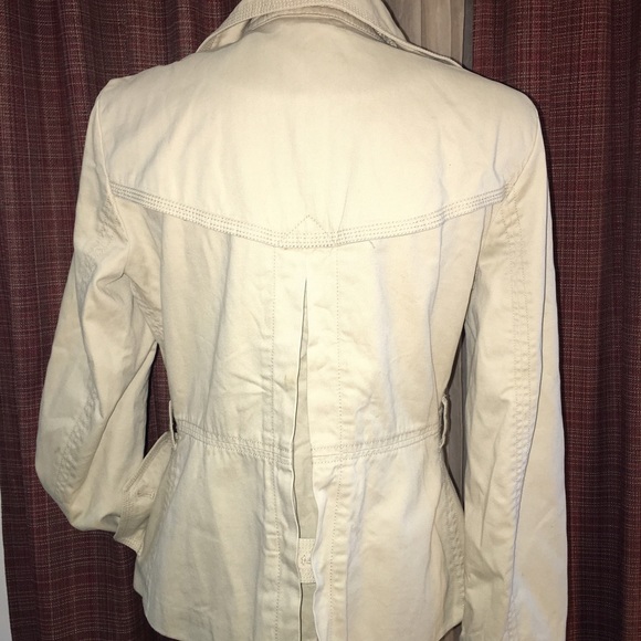 Jacket - Picture 3 of 4