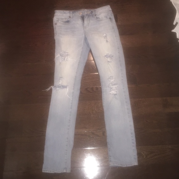 American eagle ripped jeans