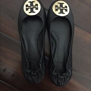 Tory Burch Reva black/gold flats