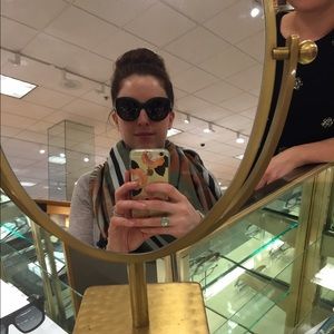 Meet your Posher, Natalie