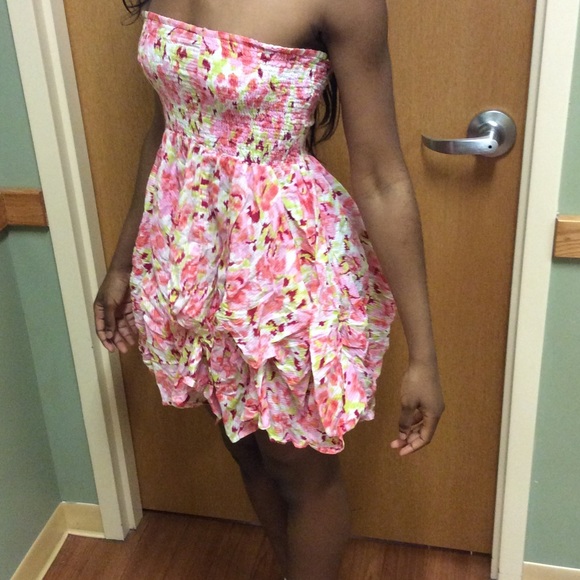 Floral strapless dress - Picture 2 of 3