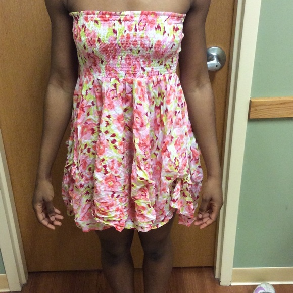 Floral strapless dress - Picture 3 of 3