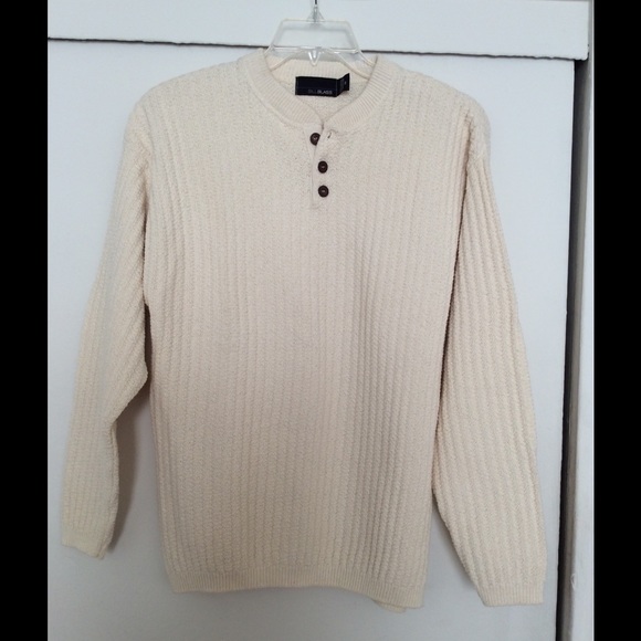 BILL BLASS Sweaters - BILL BLASS Women's Crew Neck Sweater