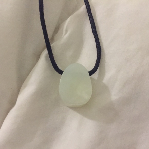 Green Faux Stone Necklace - Picture 1 of 2