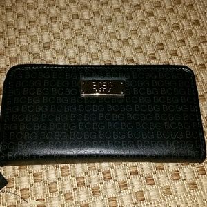 BCBG Paris logo wallet