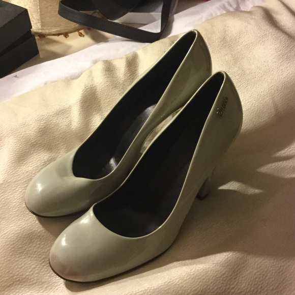 Clay Gray Gucci Leather Heels