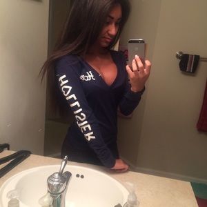 Hollister long sleeve size S vneck