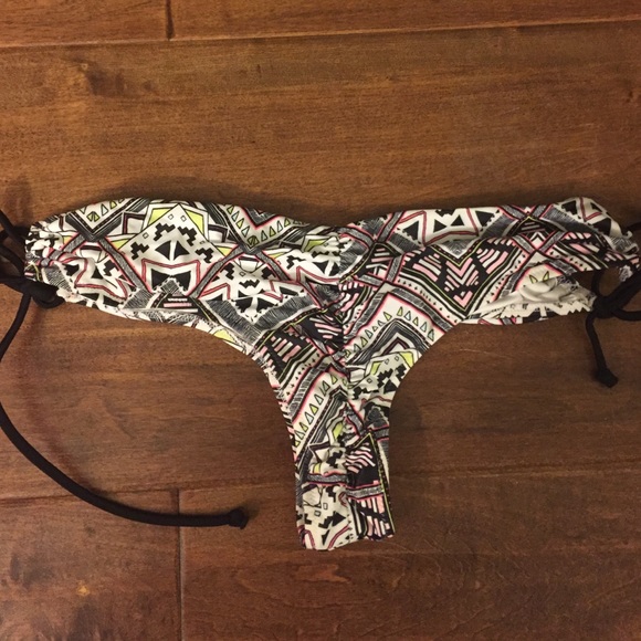 Pink Thing bikini - Picture 2 of 2