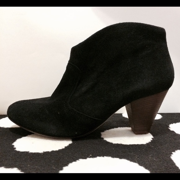 Steve Madden Suede Booties