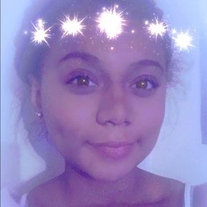 Meet your Posher, Keyana