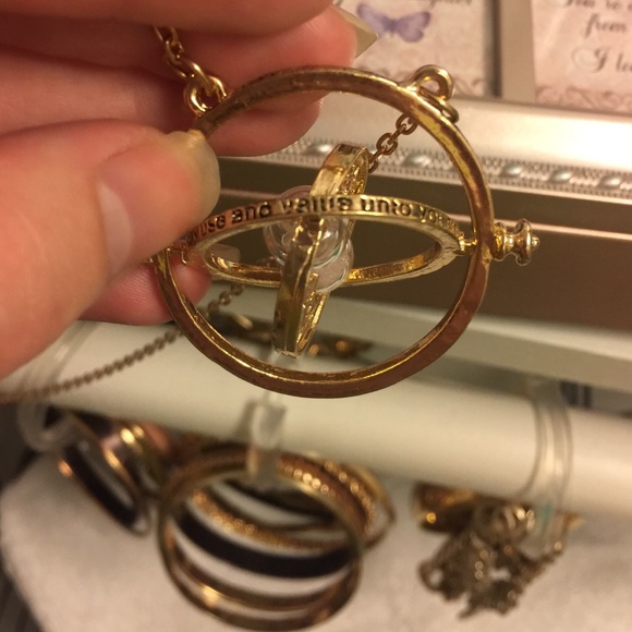 Sand clock necklace