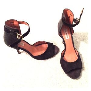 Black Steve Madden heels