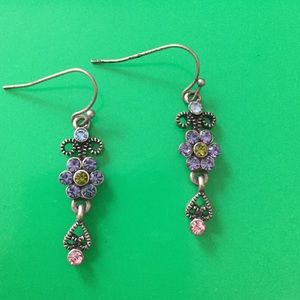 beautiful Lia Sophia earrings