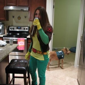 Meet your Posher, Laura